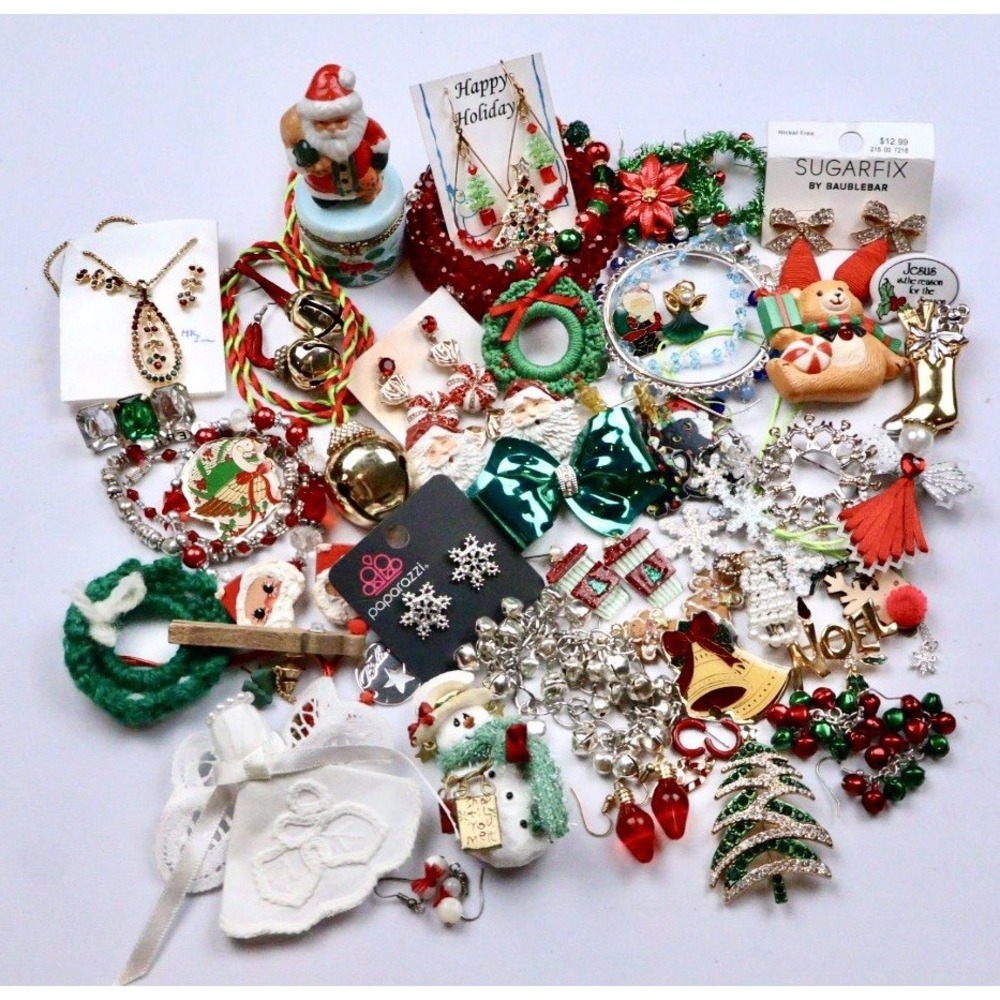 VTG & Modern Christmas Jewelry Novelty Charm Bracelets Necklaces Brooches Lot